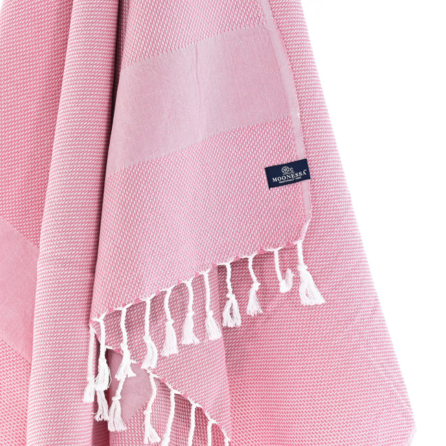 Turkish Towel, Beach Bath Towel, Moonessa Berlin Series, Handwoven, Combed Natural Cotton, 400g, Rose Pink, hanging close-up